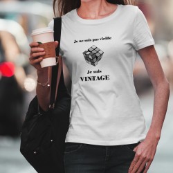 T-Shirt dame - Vintage Rubik's cube, jeu des années quatre-vingt, citation humoristique "Je ne suis pas vieille, je suis Vintage