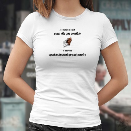 Je déballe le chocolat aussi vite que possible ❤Women's fashion T-Shirt